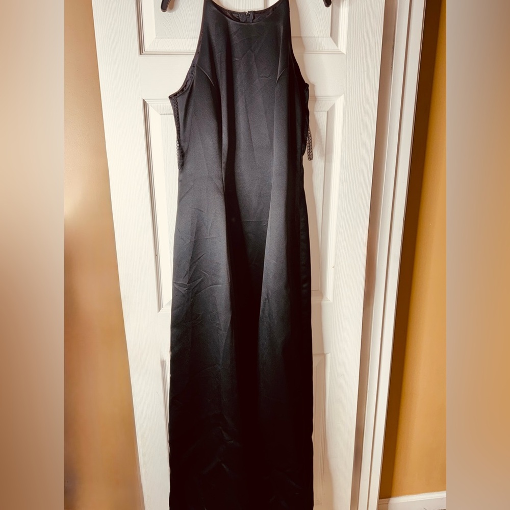 *Worn Once* Classic Black Evening Dress - Sleek Halter Gown